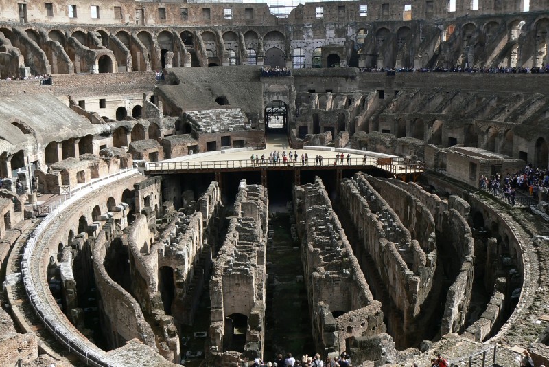27  Colosseo